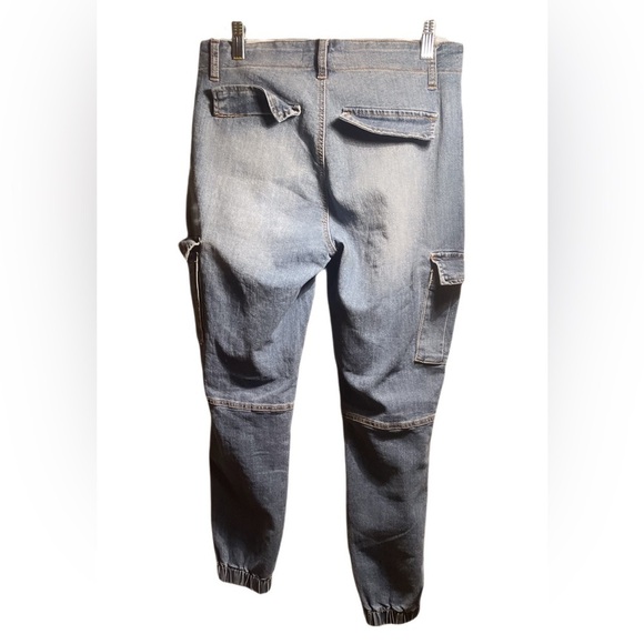 Almost Famous casual stretch trendy pockets denim jogger cargo style jeans M - Picture 3 of 5
